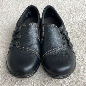 Clarks Ashland Effie slip-on shoes genuine leather girls women’s NWOT